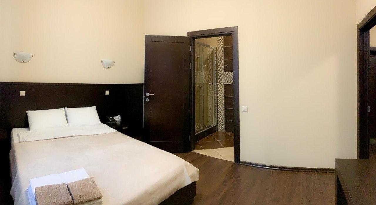 Etoile Hotel Kharkiv Exterior photo