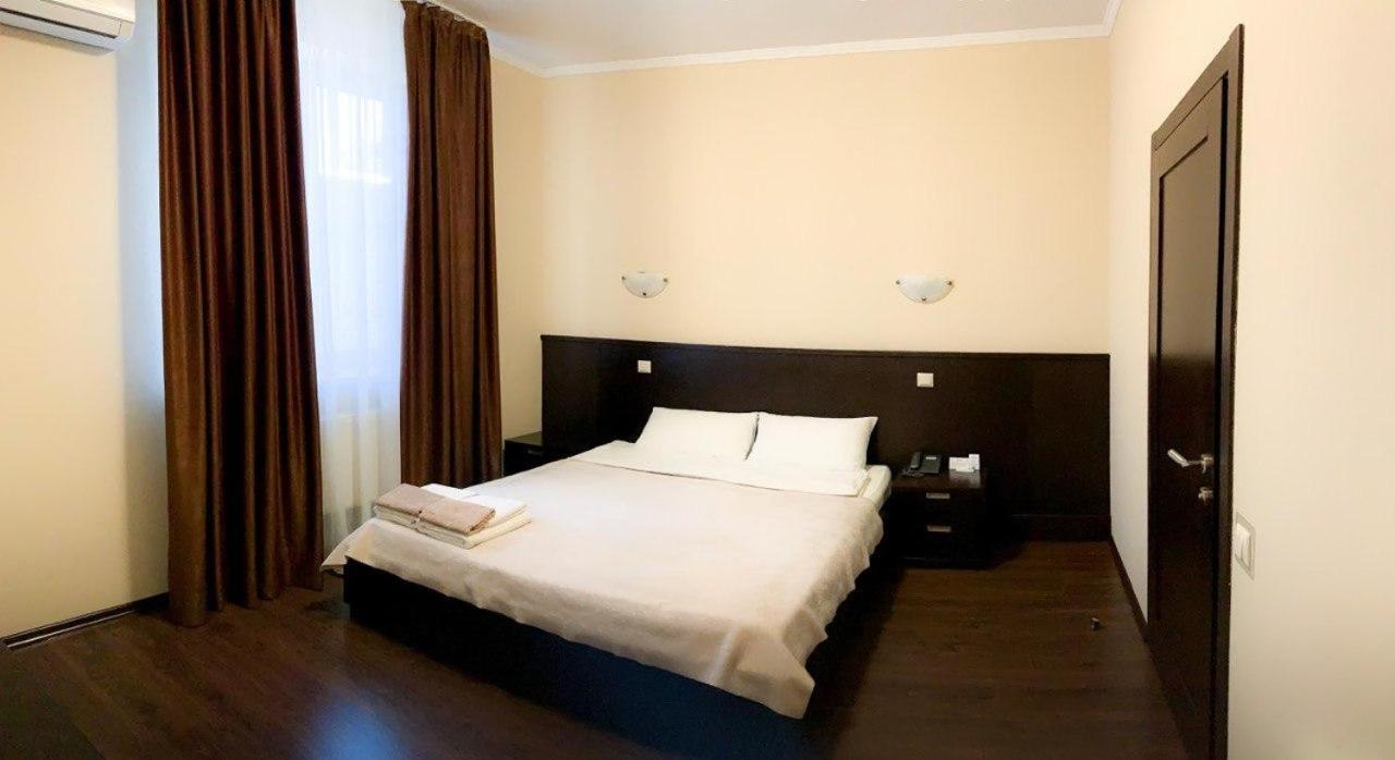 Etoile Hotel Kharkiv Exterior photo